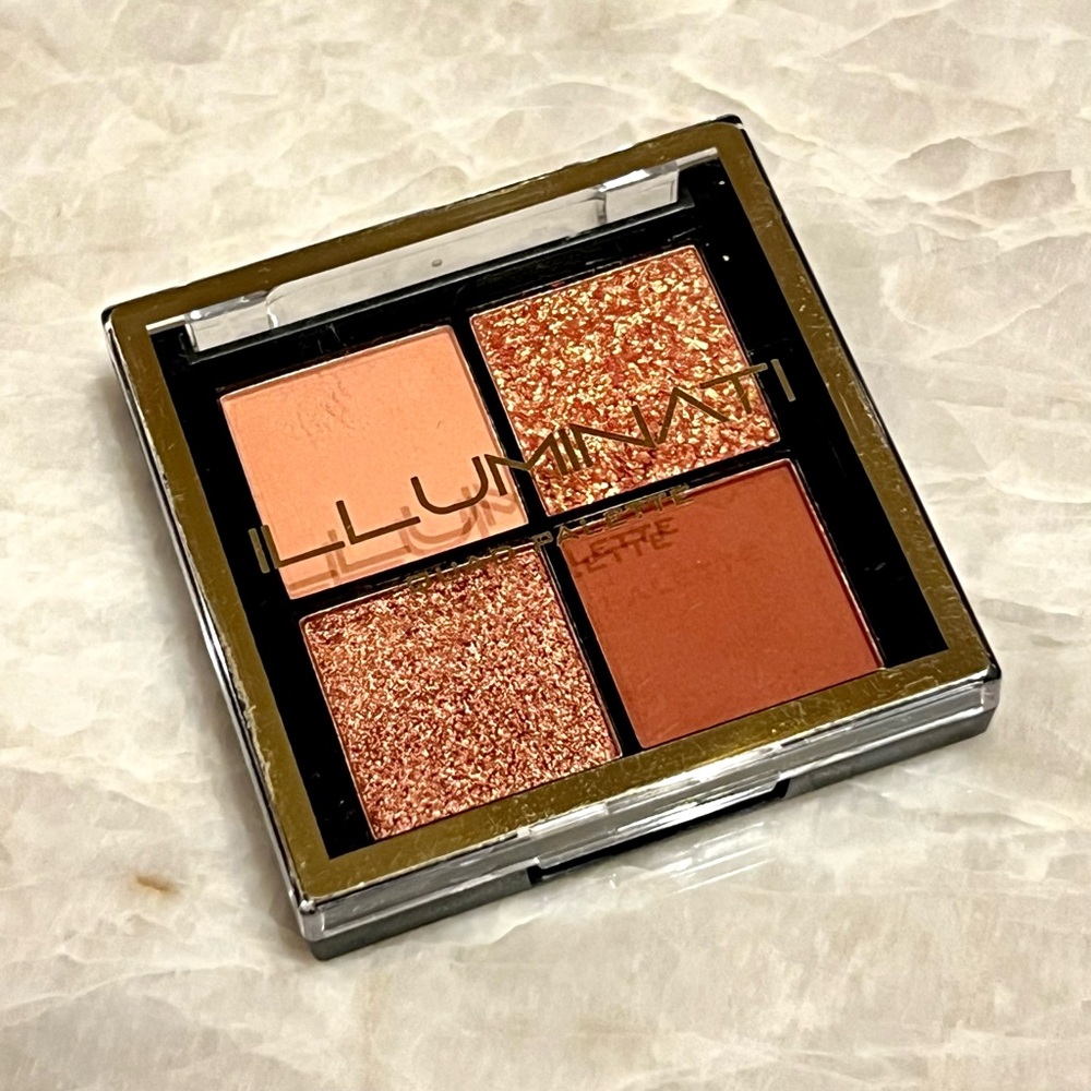 Illuminati Eyeshadow Quad Palette in Enlightened
